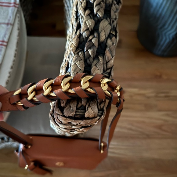 *RARE* Authentic Tory Burch Brooke Pebbled Crossbody Bag - Picture 2 of 9